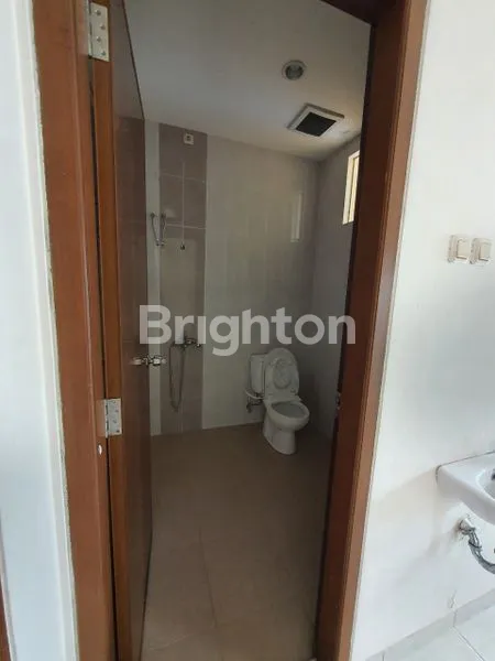 image RUMAH KONTRAKAN 2 LANTAI LT 144M² DI PURI MEDITERANIA (7)