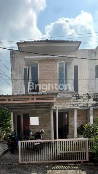 image RUMAH DE NAILA RESIDENCE HOOK JUAL RUGI  (1)