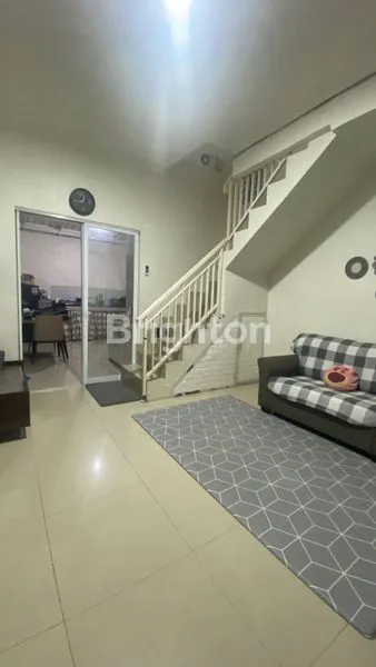 image RUMAH 2 LANTAI DI CLUSTER GREEN GARDEN, CISAUK (2)