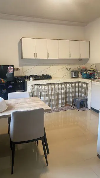 image RUMAH 2 LANTAI DI CLUSTER GREEN GARDEN, CISAUK (3)