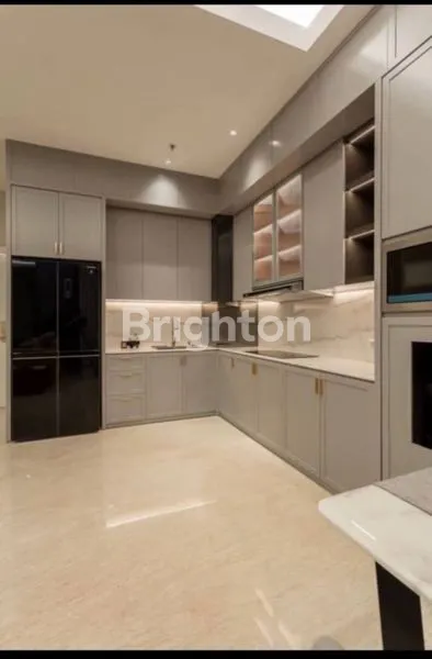 image APARTEMEN VOILA LANTAI 39, FULL FURNISHED MEWAH DI PUSAT KOTA (3)