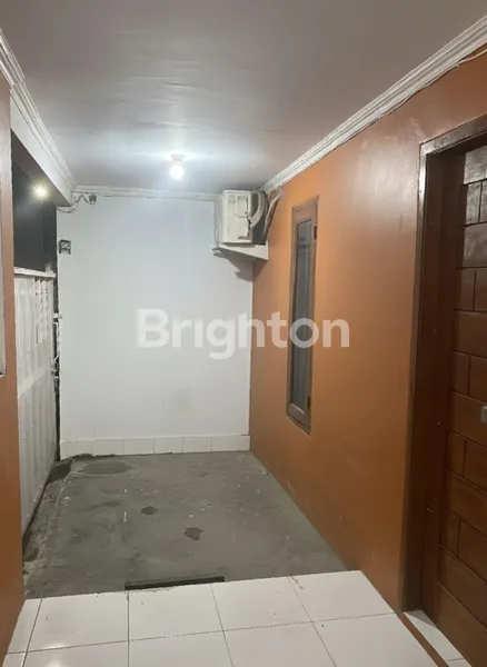 image SEWA MIN 2 TAHUN RUMAH HADAP TIMUR 2 KAMAR JUWET SARI PEMOGAN (2)