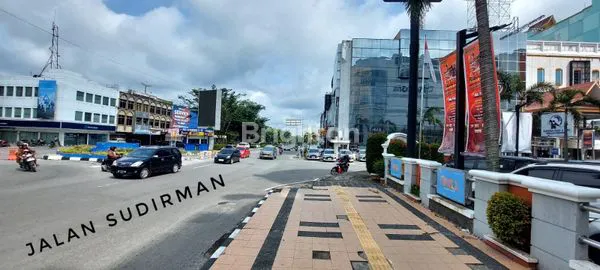image RUKO 4 PINTU GANDENG STRATEGIS DI SUDIRMAN, DEKAT MAL & PERKANTORAN (1)