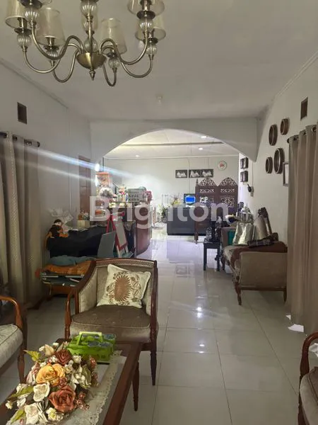 image RUMAH STRATEGIS DI CILEDUG RAYA - JAKARTA SELATAN (2)