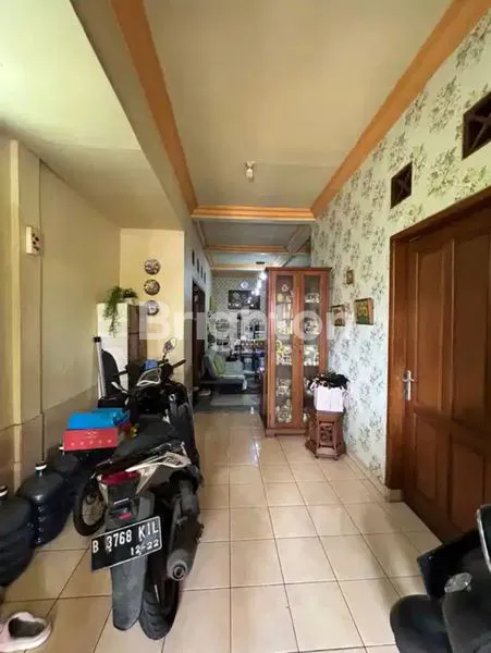 image RUMAH 2LANTAI SIAP HUNI DI MATRAMAN JAKARTA TIMUR (5)