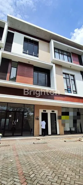 image ​RUKO LUXURY DESAIN MODERN DENGAN ROOFTOP – SIAP HUNI, COCOK UNTUK OFFICE, CAFE, ATAU STUDIO (1)