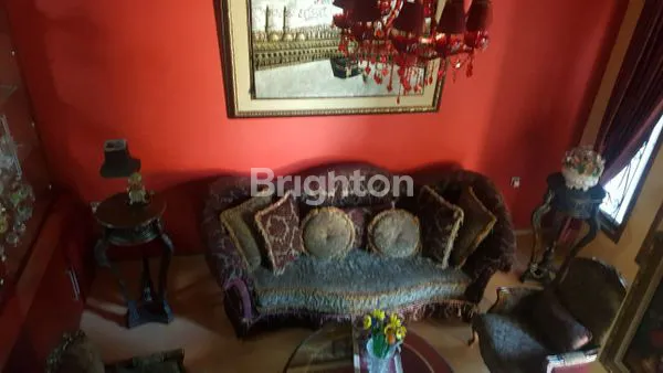 image RUMAH MEWAH 3 LANTAI FULL FURNISH DI METLAND CAKUNG (2)