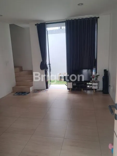 image HUNIAN STRATEGIS 2 KT DI CENDANA ESSENCE, LIPPO KARAWACI (2)