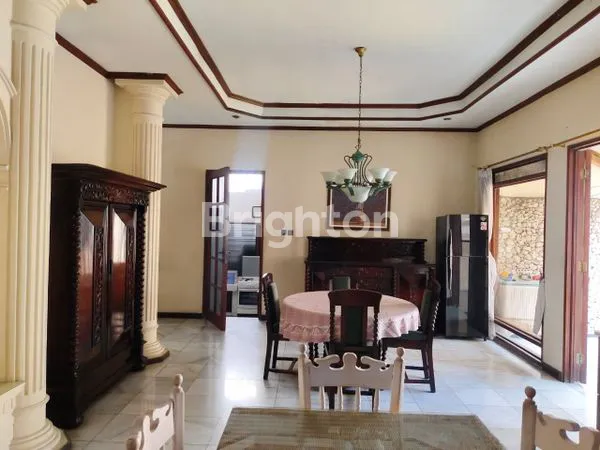 image RUMAH MEWAH CANTIK & LUAS LINGKUNGAN PERUMAHAN PREMIUM HADAP SELATAN SIAP HUNI 2 LANTAI STRATEGIS BEBAS BANJIR DI KEMANGGISAN JAKARTA BARAT (2)