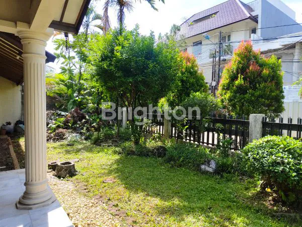 image RUMAH MEWAH CANTIK & LUAS LINGKUNGAN PERUMAHAN PREMIUM HADAP SELATAN SIAP HUNI 2 LANTAI STRATEGIS BEBAS BANJIR DI KEMANGGISAN JAKARTA BARAT (8)