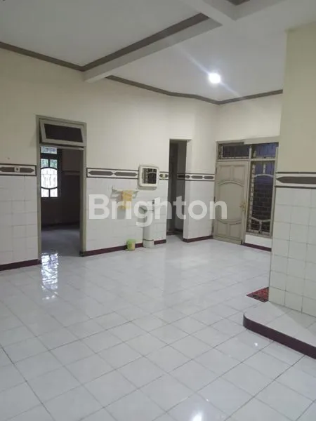 image INVESTASI MENGUNTUNGKAN! RUMAH CANTIK SIMPANG PANJI SUROSO, DEKAT PERKANTORAN & FASILITAS PUBLIK\\\" (2)