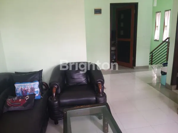 image RUMAH MEGAH DI KEMANG PRATAMA 3 BEKASI (8)