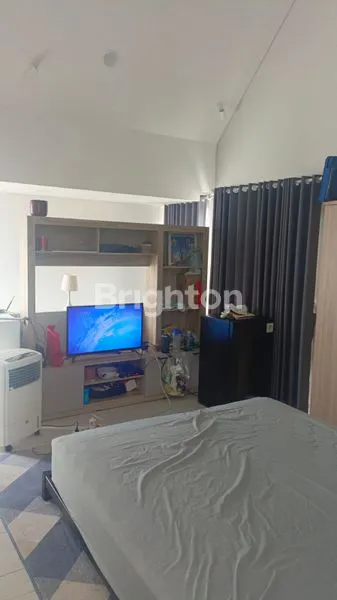 image LOKASI STRATEGIS DEKAT SEKOLAH PENABUR, RUMAH 2,5 LANTAI  FURNISHED DAN SUDAH FULL RENOVASI DIDALAM CLUSTER YANG NYAMAN DAN ASRI KOTA WISATA, CIBUBUR, GUNUNG PUTRI, BOGOR JAWA BARAT  (6)