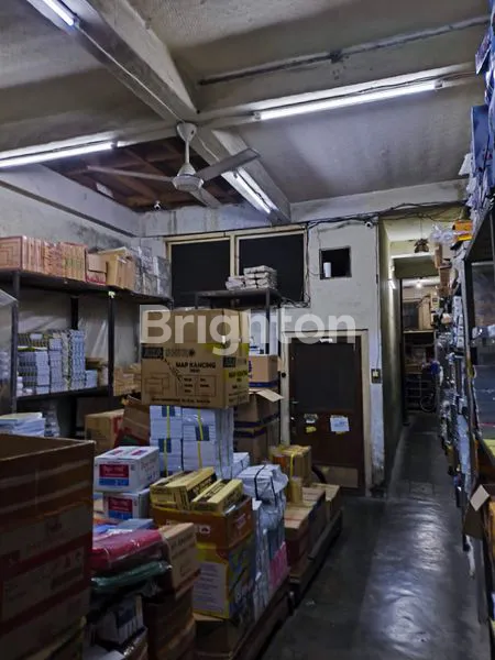 image RUKO STRATEGIS PENJARINGAN, 4+1 KT, LT 235M² (3)