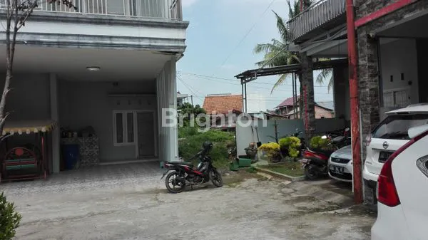 image TANAH LUAS 400M² DI KOMPLEKS ELITE, SIAP HUNI (2)