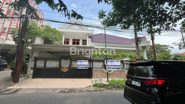 image RUMAH MEWAH HOOK KEBONSARI (1)