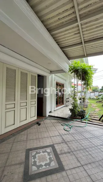 image RUMAH MEWAH HOOK KEBONSARI (5)
