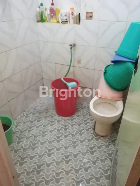 image RUMAH KOST DI KETINTANG MADYA DEKAT KAMPUS UNESA, DEKAT ROYAL PLAZA, DEKAT AHMAD YANI (8)