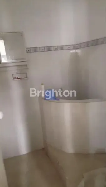 image RUMAH 2 LANTAI DEKAT PASAR PAKIS KOTA MALANG (4)