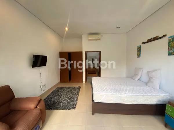 image DISEWAKAN VILLA LA CINTA MURAH DENGAN SUASANA SANGAT TENANG DI KUTA SELATAN (3)