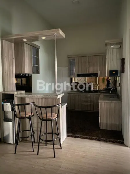 image DIJUAL RUMAH 2 LANTAI SEMI FURNISHED AREA SELANGKAH KE SUHAT DEKAT KAMPUS UNIVERSITAS TERNAMA AREA PERUMAHAN TUNGGULWULUNG KOTA MALANG (3)