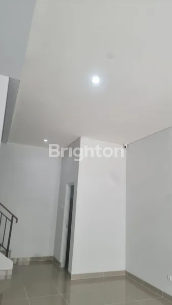 image ILLAGO GRANDE, GADING SERPONG, 2 LANTAI, SANGAT STRATEGIS, BERADA DI PUSAT KOTA GADING SERPONG (2)