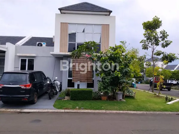 image RUMAH RAPI SIAP HUNI PARAMOUNT PETAL JL BOULEVARD CANNA CURUG TANGERANG (1)