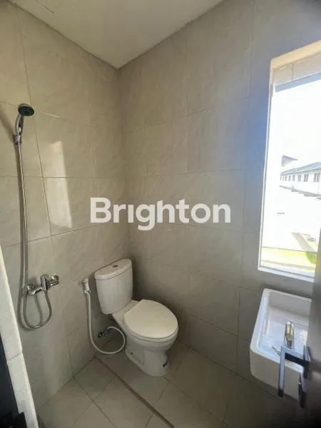 image DISEWAKAN RUMAH BARU PARK SERPONG (3)