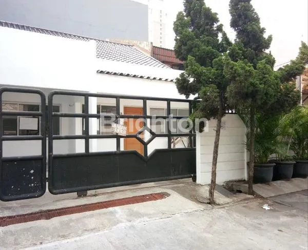 image HOT LISTING ! DISEWA RUMAH STRATEGIS MINIMALIS MODERN DI TANJUNG DUREN (DEKAT BCA). SIAP HUNI & COCOK UNTUK HUNIAN KELUARGA. (1)