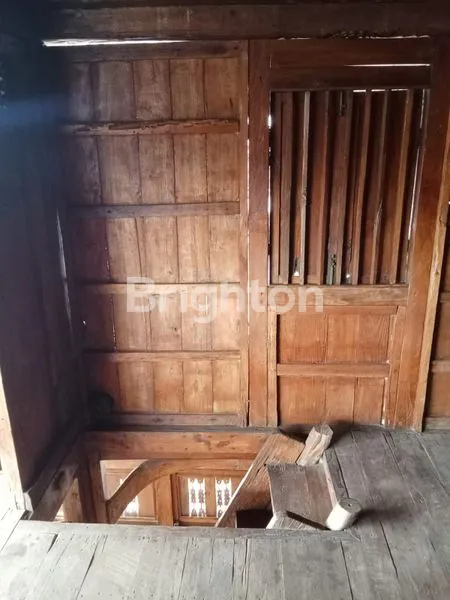 image RUMAH JOGLO 2 LANTAI DI KEROBOKAN, COCOK UNTUK USAHA (4)