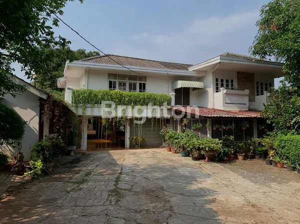 image RUMAH MEWAH ASRI 2 LANTAI DI JAGAKARSA - LUAS TANAH 1780M2, SIAP HUNI & SUPER STRATEGIS! (1)