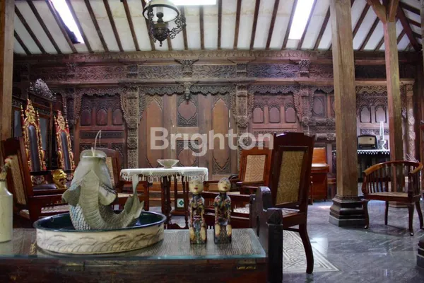 image RUMAH JOGLO JEPARA ANTIK KAWASAN PONDOK CABE, DIBANGUN DENGAN KAYU JATI BERKUALITAS & UKIRAN GEBYOK MEWAH! (6)