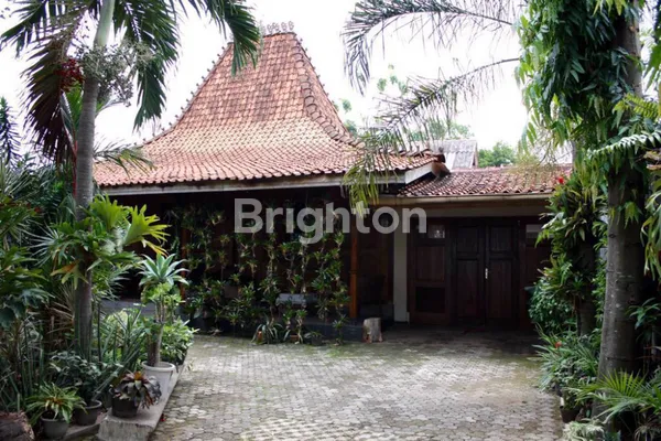 image RUMAH JOGLO JEPARA ANTIK KAWASAN PONDOK CABE, DIBANGUN DENGAN KAYU JATI BERKUALITAS & UKIRAN GEBYOK MEWAH! (1)