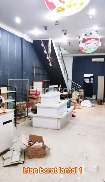 image RUKO STRATEGIS DI JL IRIAN BARAT, 3 LANTAI, LT 107M² (1)