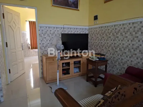 image RUMAH SECOND WISMA MEDOKAN 2 LANTAI, LOKASI STRATEGIS DEKAT GRAHA YKP, DEKAT MERR RUNGKUT  (6)