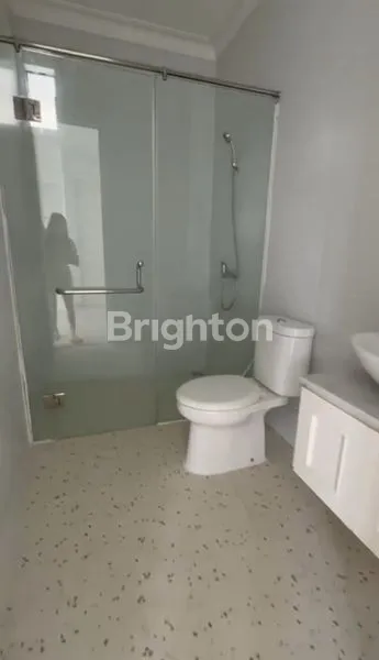 image RUMAH MEWAH 6 KT DI GADING SERPONG, TANAH LUAS 274M² (6)