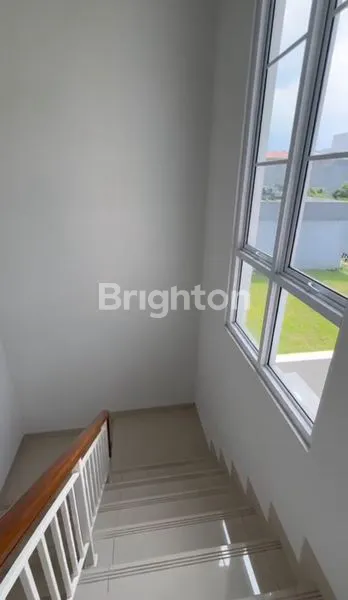 image RUMAH MEWAH 6 KT DI GADING SERPONG, TANAH LUAS 274M² (5)