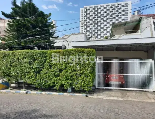 image BUTUH CEPAT LAKU RUMAH MANYAR PUSAT KOTA DEKAT BONNET SUPERMARKET, SANGAT STRATEGIS  (1)
