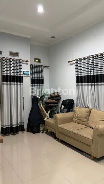 image JUAL RUMAH HOOK, LANGSUNG BISA DITEMPATI. LOKASI DI DEPOK (2)