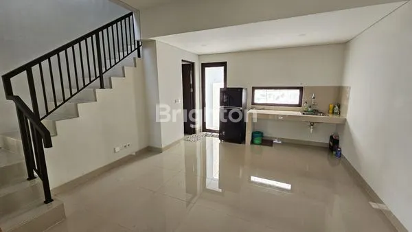 image RUMAH CANTIK 2 LANTAI DI CASTILLA BSD (6)