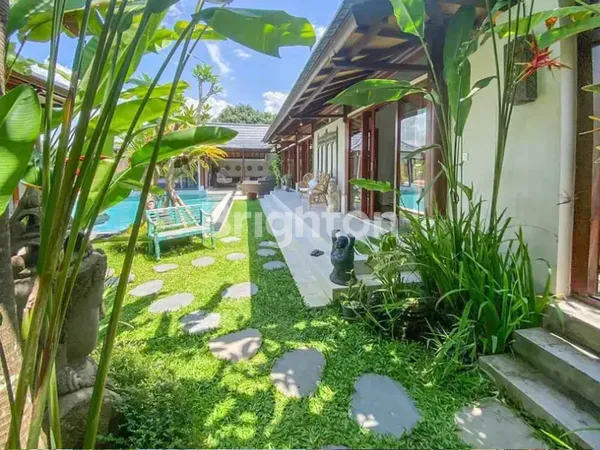 image DISEWAKAN VILLA AREA BUDUK DEKAT CANGGU 4 BEDROOM  (8)