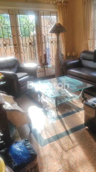 image DI JUAL RUMAH MEWAH DI RENON (2)