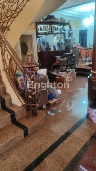 image DI JUAL RUMAH MEWAH DI RENON (4)