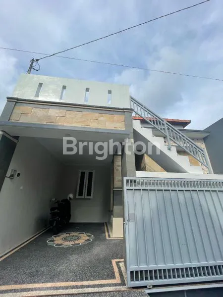 RUMAH MODERN 1 LANTAI + ROOFTOP DI BATUBULAN