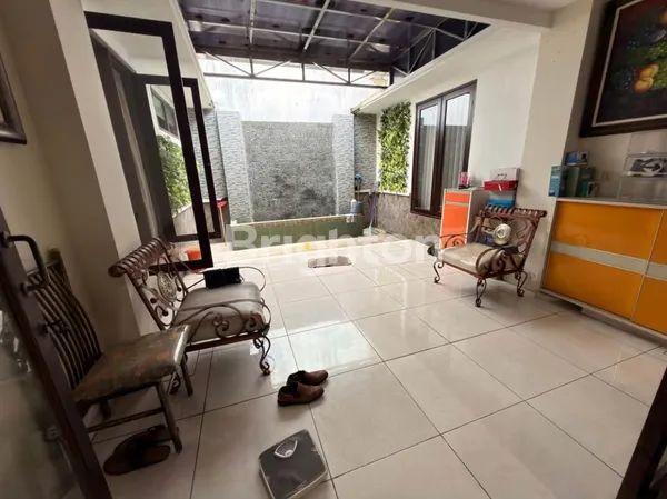 image RUMAH FULL FURNISH DI GAYUNGSARI (7)
