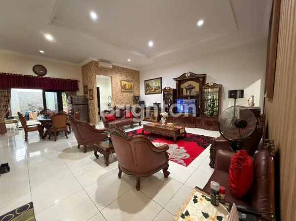 image RUMAH FULL FURNISH DI GAYUNGSARI (6)