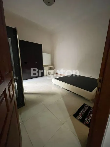 image RUMAH SIAP HUNI DI KOMPLEK PERUMAHAN EXCLUSIVE (3)