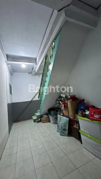 image RUMAH SHM 2 LANTAI DI JELAMBAR (5)