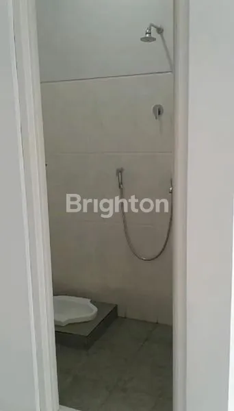 image TOKO STRATEGIS SIAP USAHA DEKAT PASAR MODERN KARAWACI TANGERANG (4)