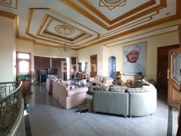 image RUMAH MEWAH FOR SALE DI KRATON BANGKALAN MADURA (7)
